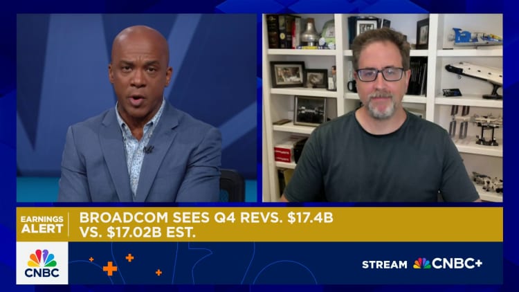 Broadcom shares spike briefly on Q4 beat