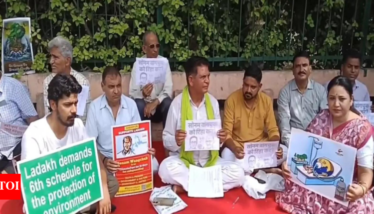 Social activists protest outside Jodhpur collectorate office demanding release of Sonam Wangchuk | India News