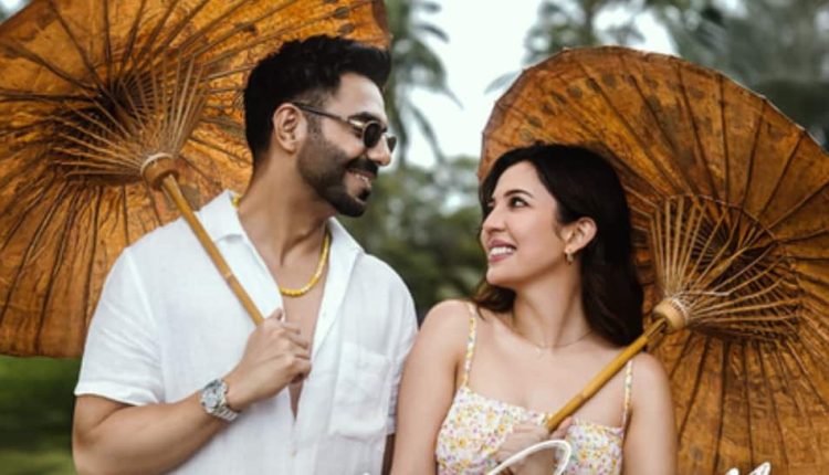 Aparshakti Khurana And Barkha Singh Team Up For First Time In Feel-Good Romantic Track ‘Sundaa Ravaan’ | People News