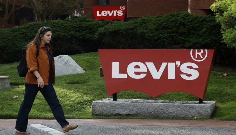 Levi Strauss (LEVI) Q3 2025 earnings