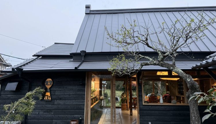 Nara inn offers room, board and an ancient burial mound