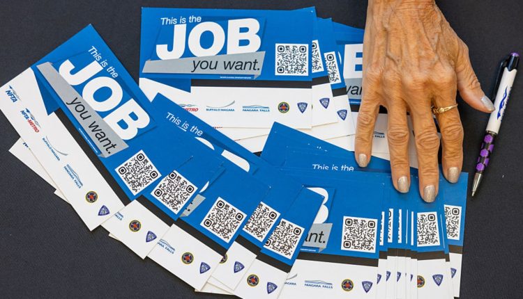 Private sector created nearly 15,000 jobs a week over the past month, preliminary ADP data shows