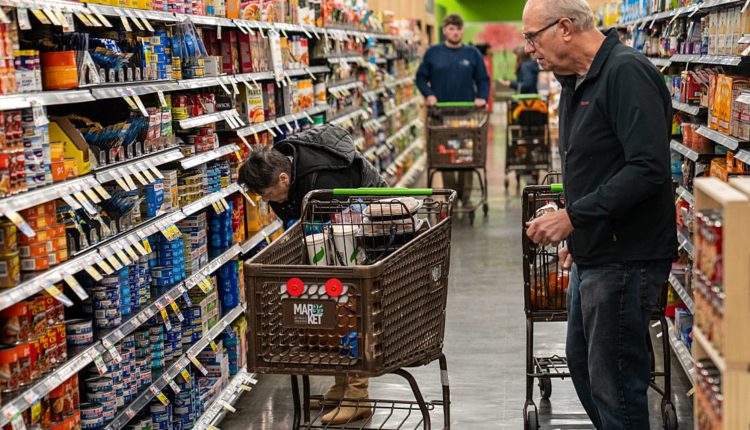 Stocks are buoying wealthy sentiment. A labor market break could end that