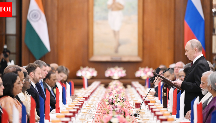 President Murmu’s banquet dinner for Putin: Jhol momo, saffron pulao, bharwan aloo & more; what was on the menu | India News