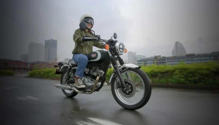 Kawasaki W230 Teased, Likely Launching in India Soon With Retro Modern-Classic Roadster Design; Check Out Expected Specifications and Features